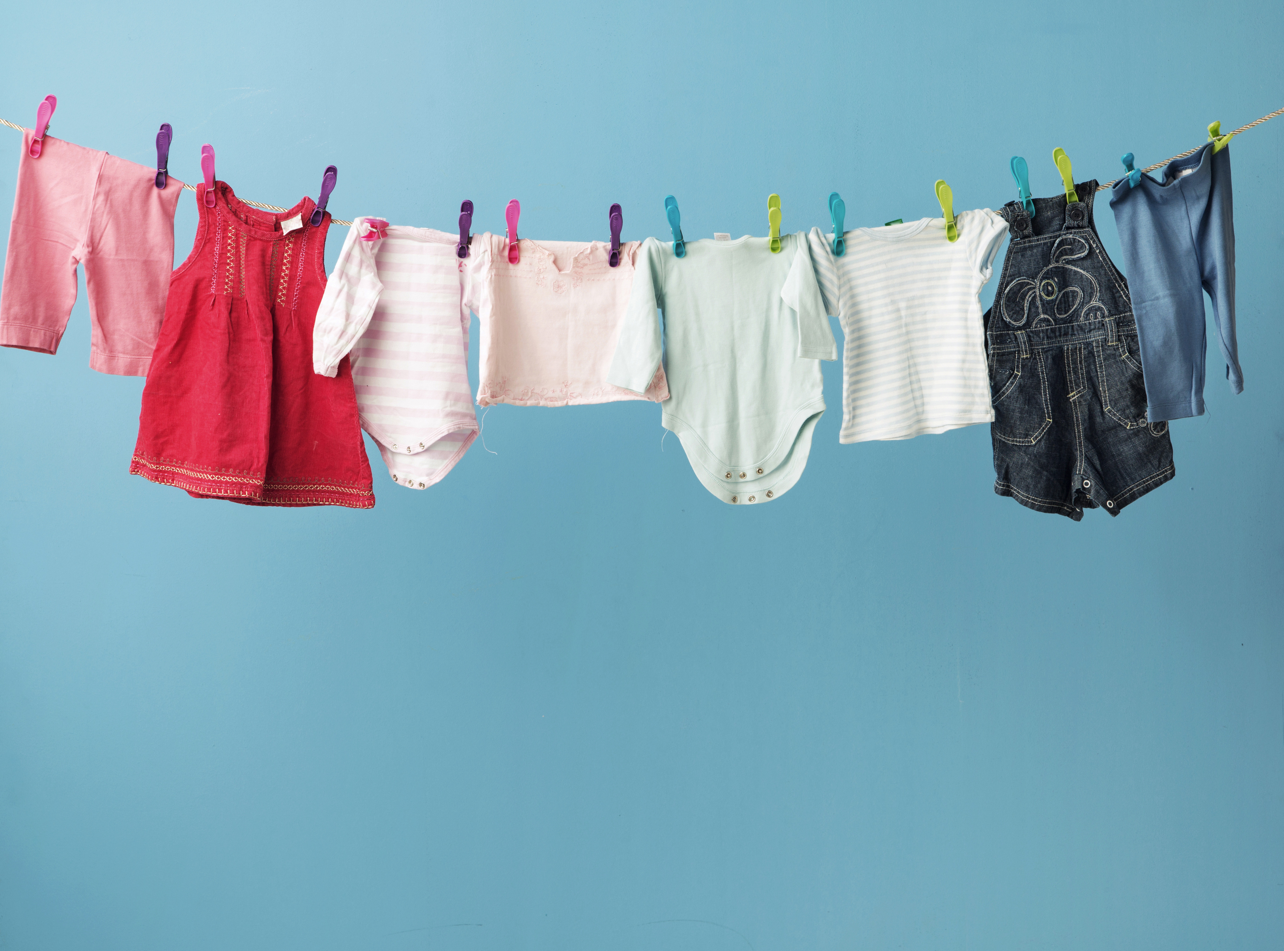 Baby- und Kinderkleiderbasare